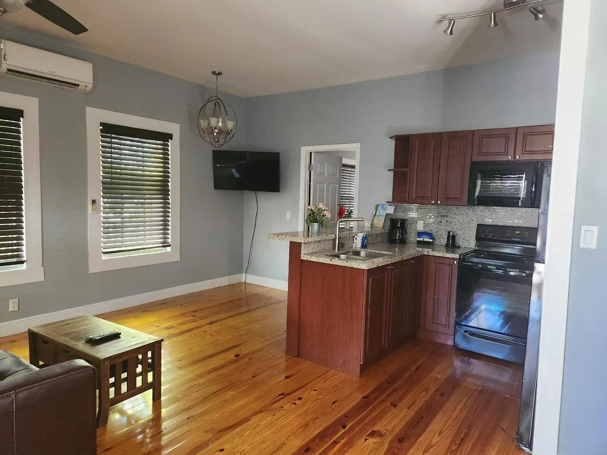 ** Guest house Courtney'S Place Historic Cottages & Inns Key West United States