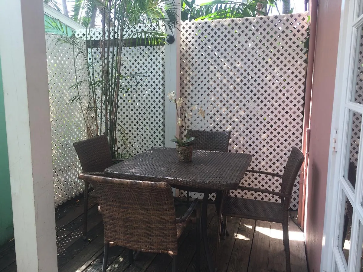 Guest house Courtney'S Place Historic Cottages & Inns Key West